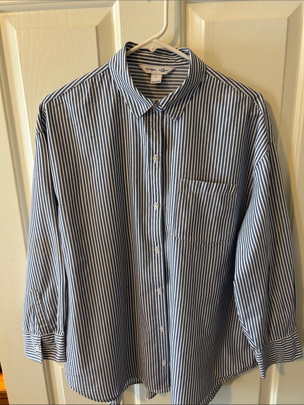 Old Navy Blue & White Vertical Stripe Button-Down Shirt